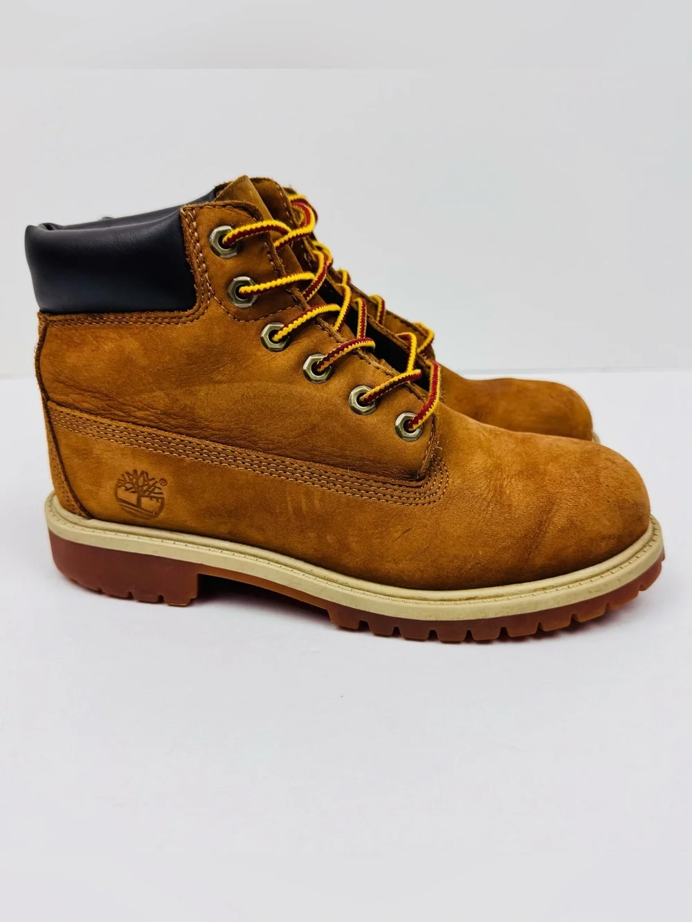 Timberland Kid's Waterproof Boots. Non marking sole. Nubuck leather. Size 2.5.